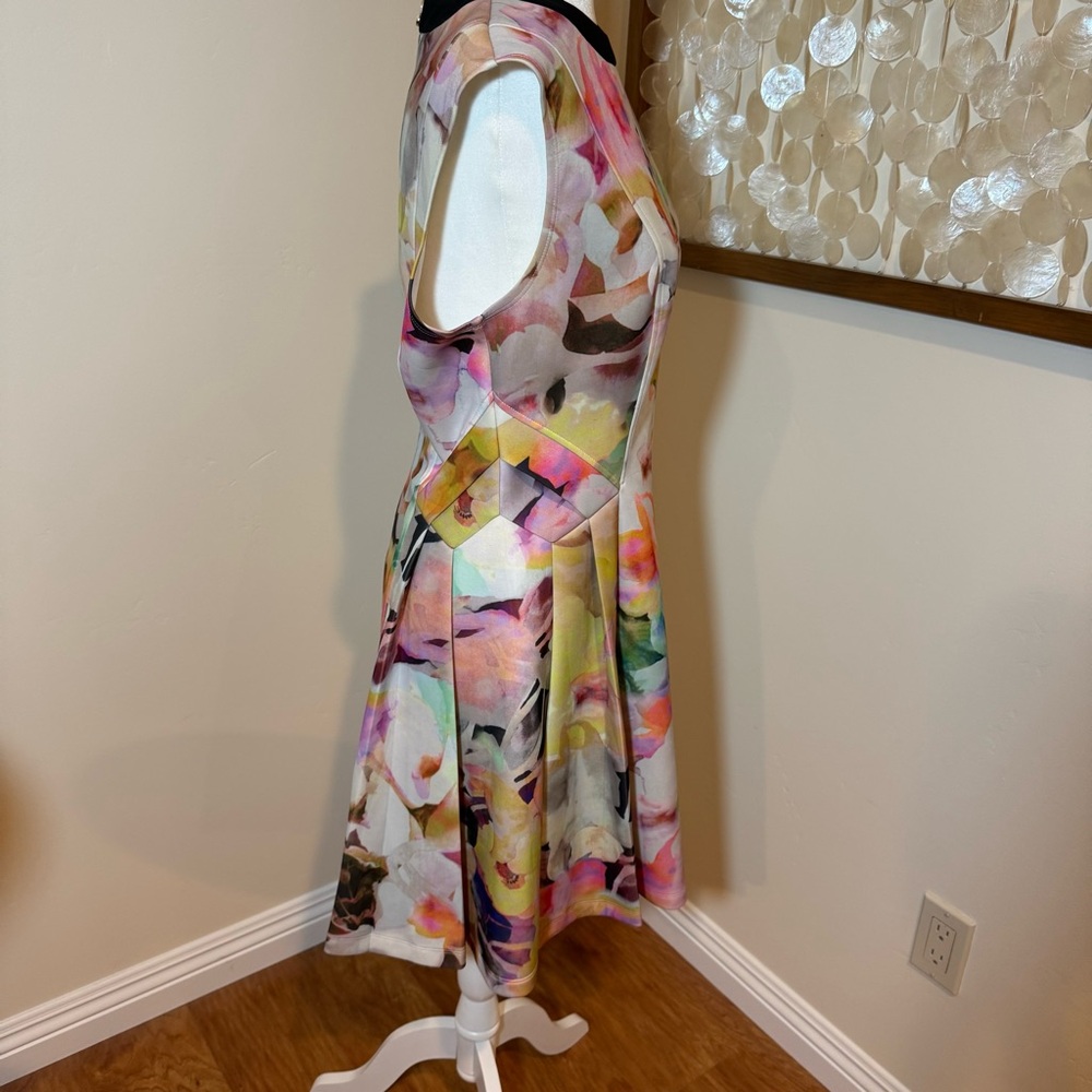 Ted Baker watercolor Floral Scuba Dress - Picture 4 of 7